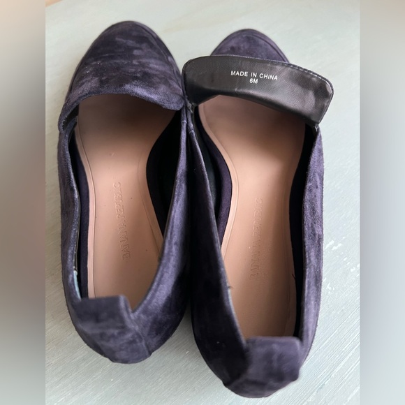Banana Republic navy suede loafer flats size 6 - Picture 5 of 5